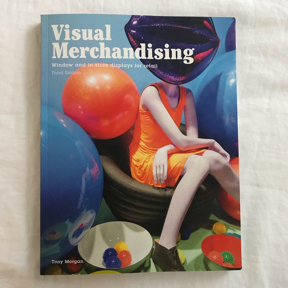 Visual Merchandising Fashion Book